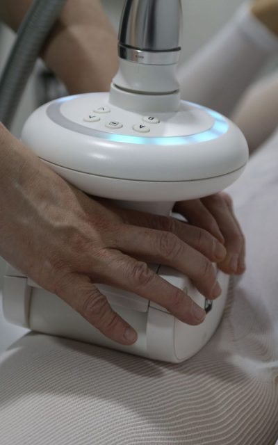 Tratamiento de estética corporal con máquina LPG Endermologie en Aloha Day Spa.
